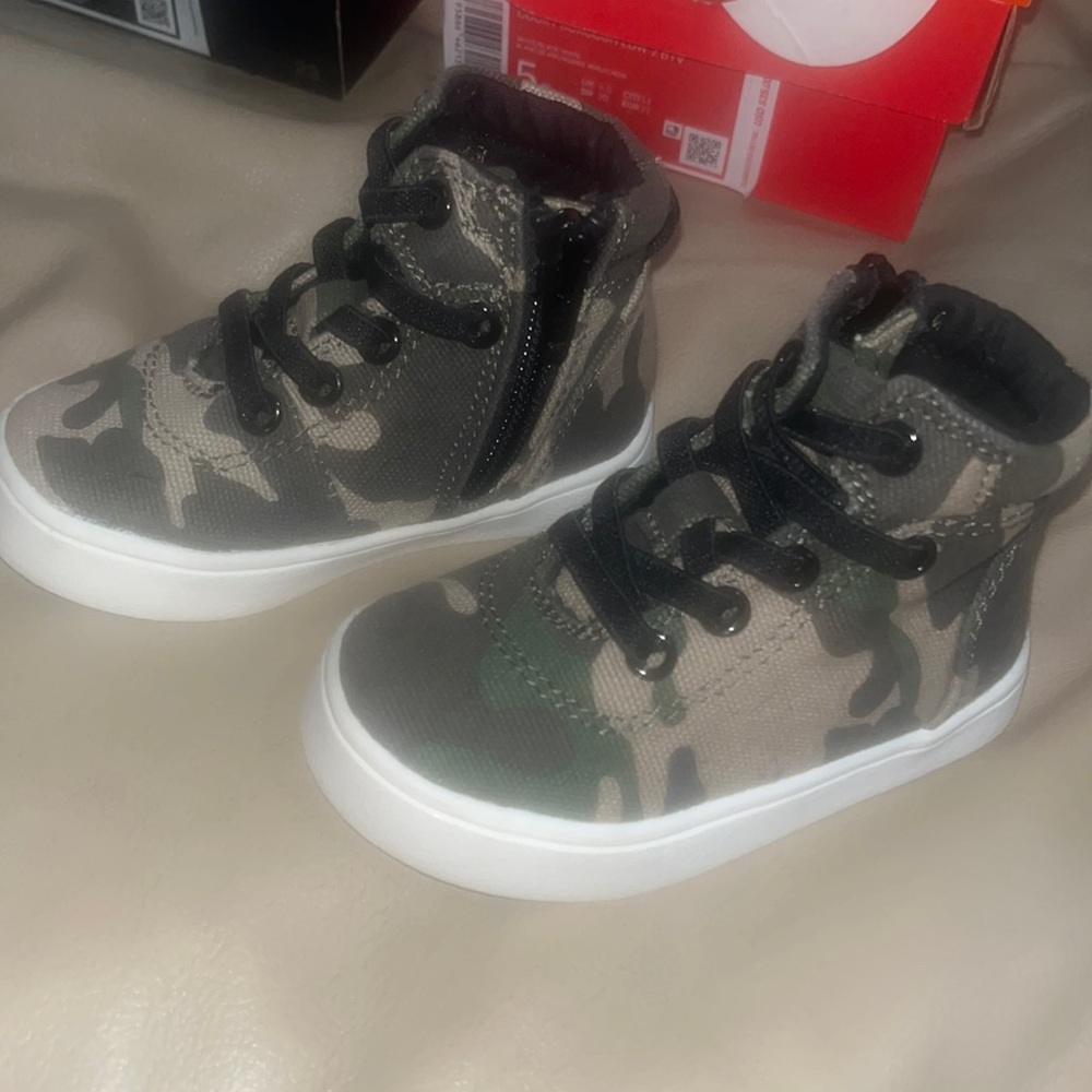 Gap toddler camo print high tops